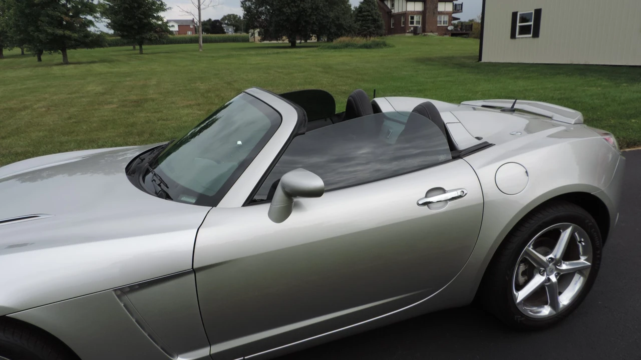 2007 Saturn Sky Red Line - Image 24 of 31
