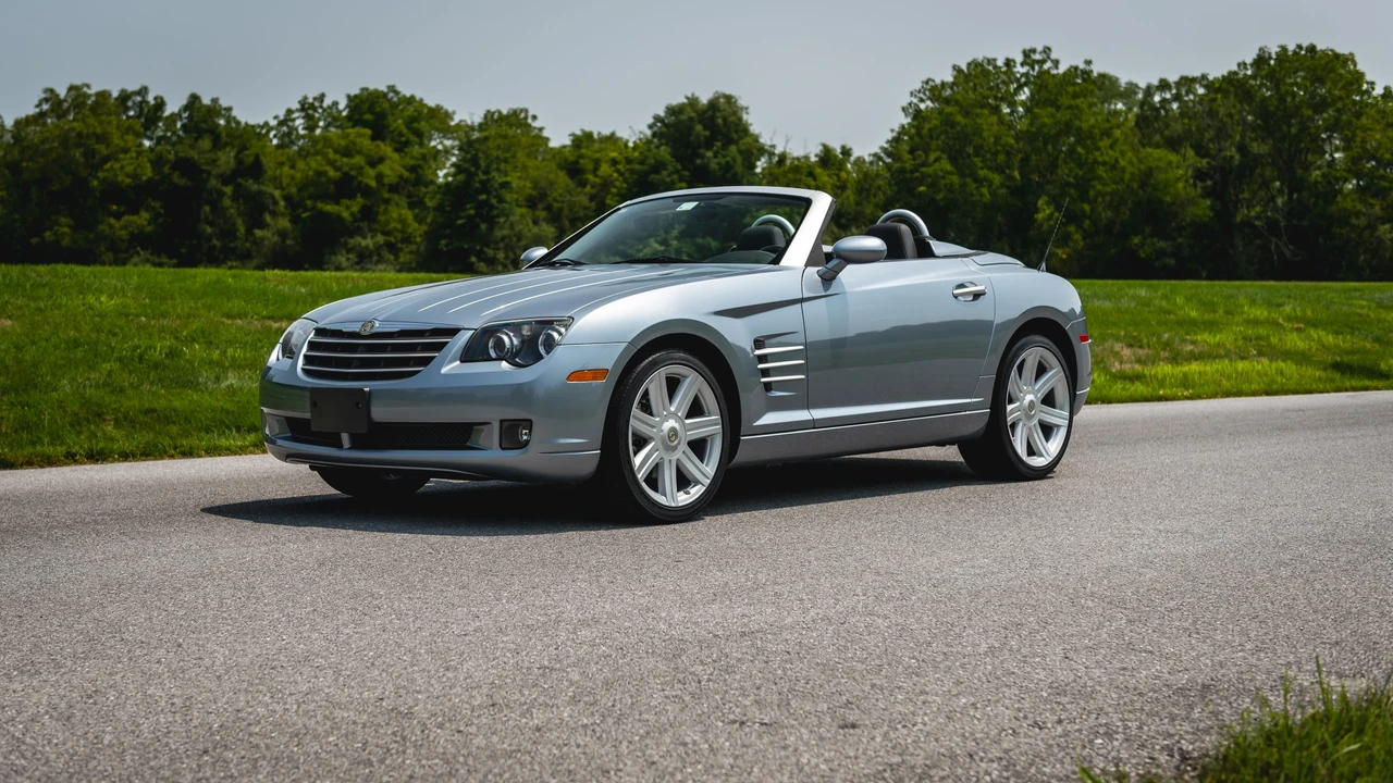 2008 Chrysler Crossfire - Image 7 of 31