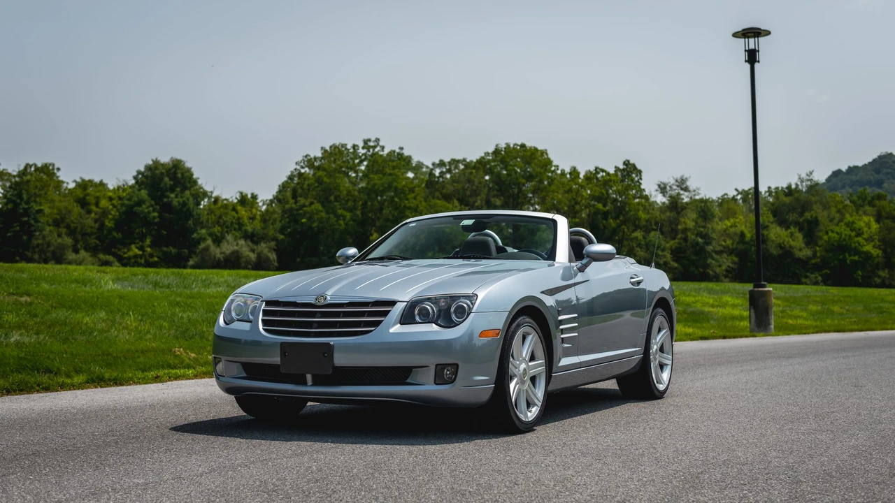 2008 Chrysler Crossfire - Image 6 of 31