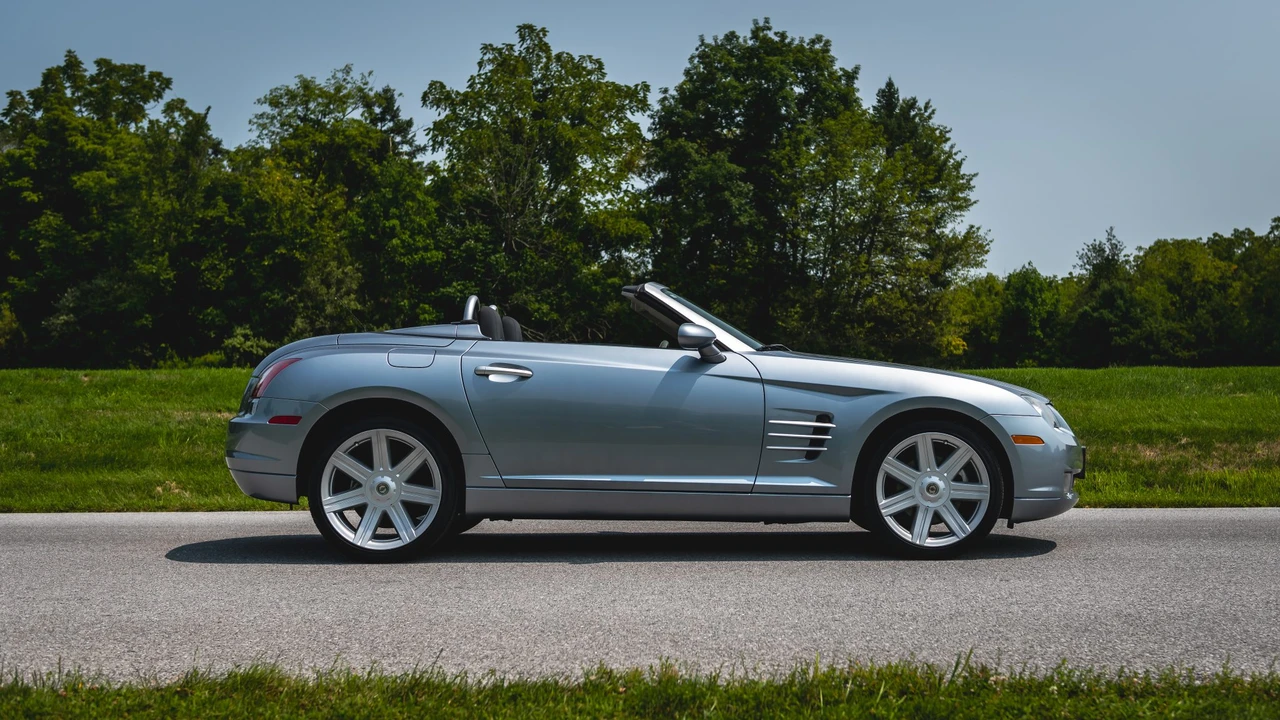 2008 Chrysler Crossfire - Image 31 of 31