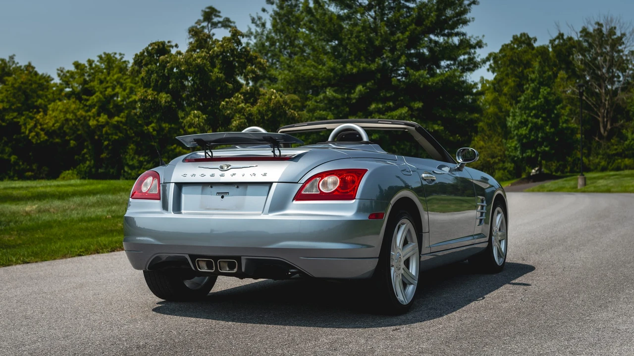 2008 Chrysler Crossfire - Image 26 of 31
