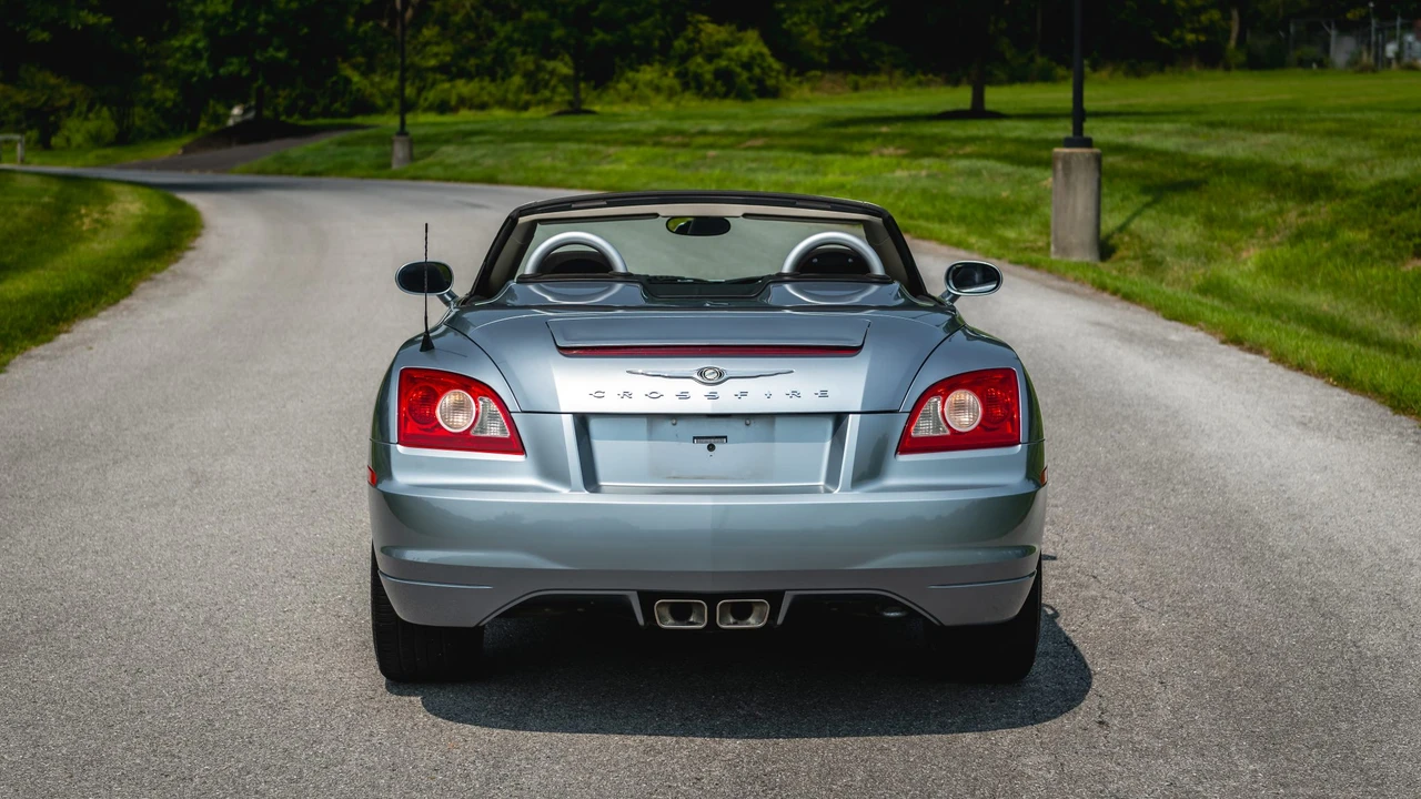 2008 Chrysler Crossfire - Image 24 of 31