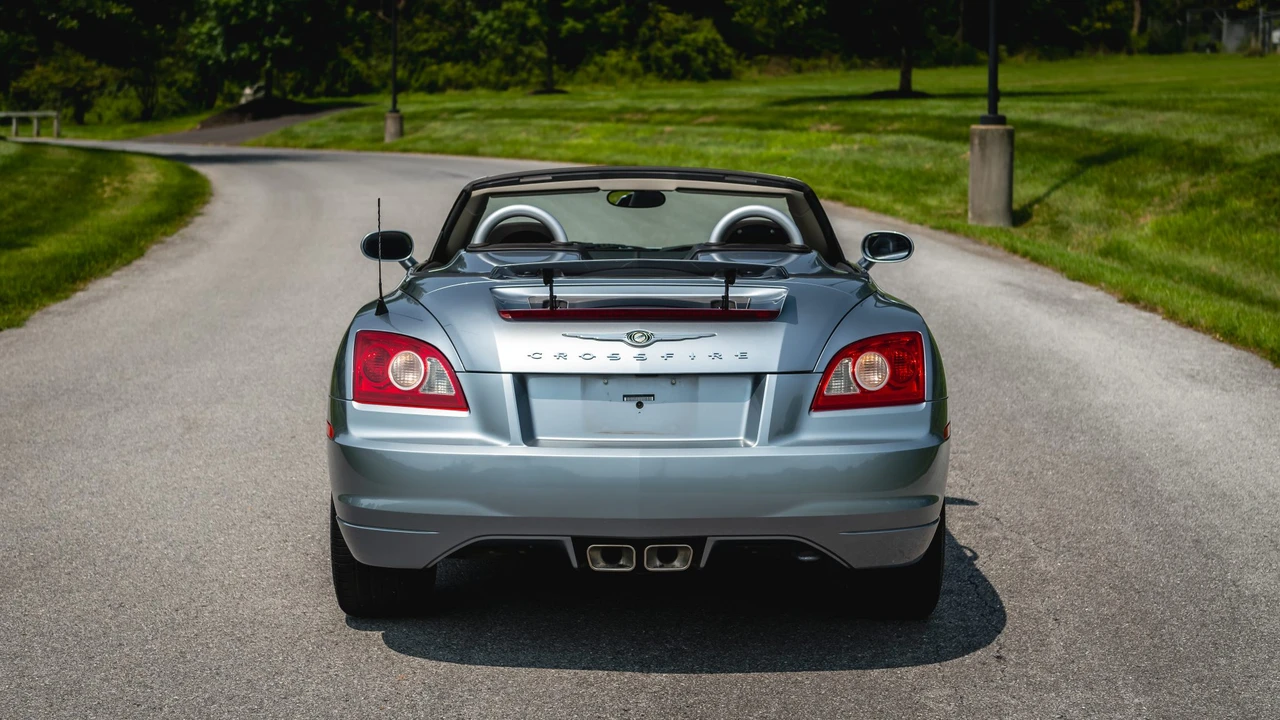 2008 Chrysler Crossfire - Image 23 of 31