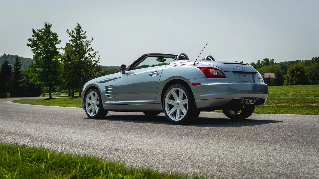 2008 Chrysler Crossfire - Image 19 of 31