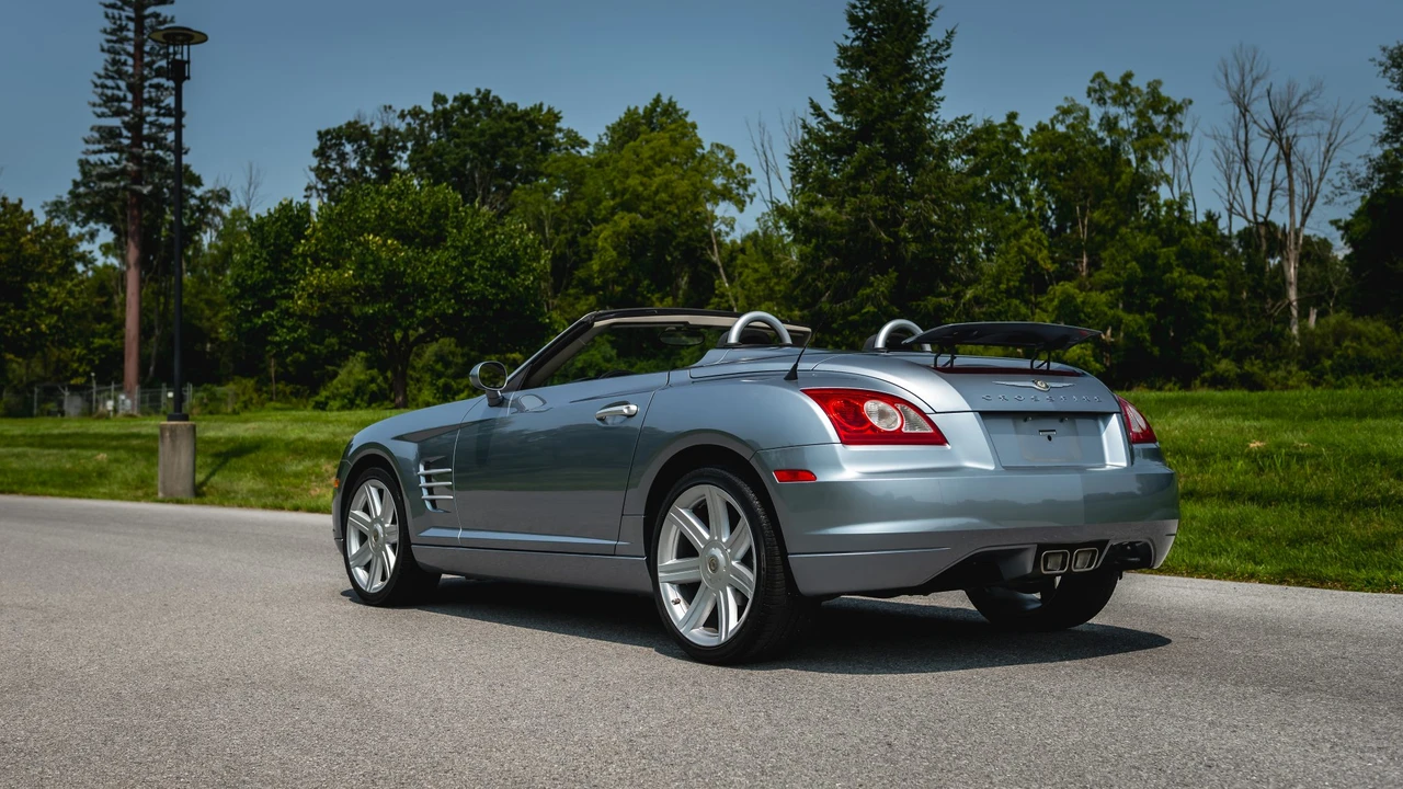 2008 Chrysler Crossfire - Image 17 of 31