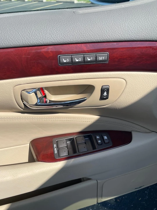 2008 Lexus LS 4th Gen - Image 30 of 31