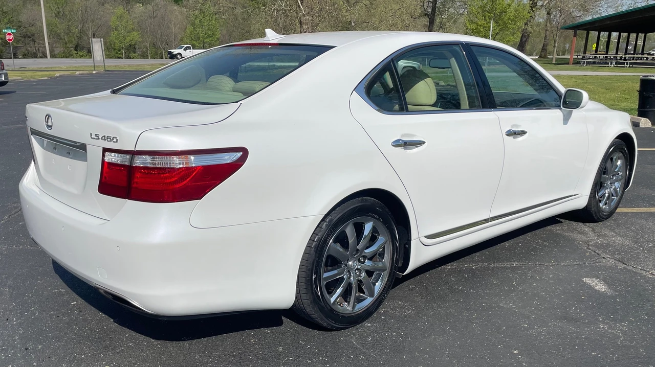 2008 Lexus LS 4th Gen - Image 7 of 31