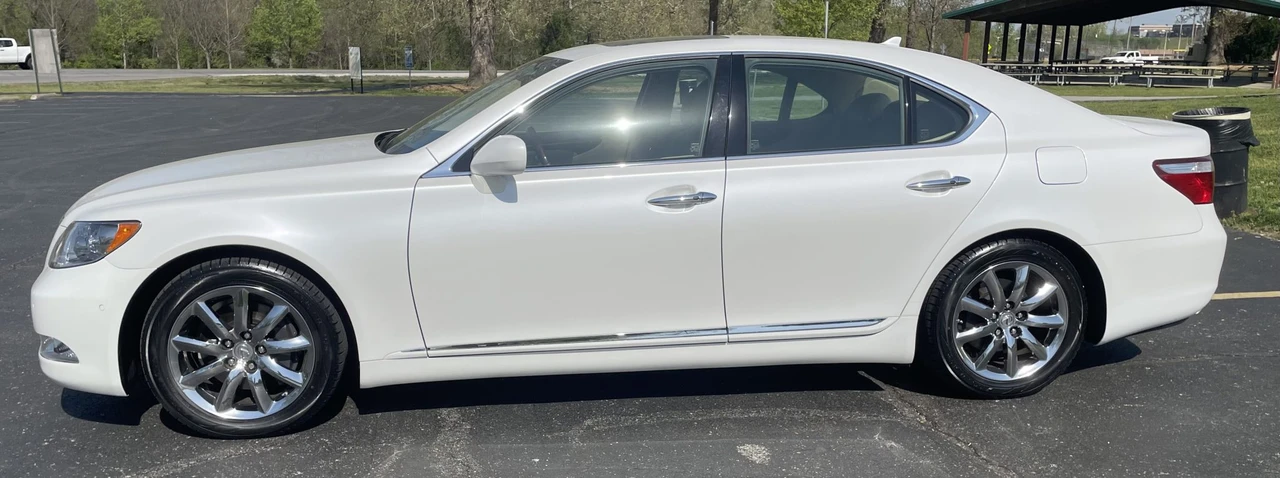2008 Lexus LS 4th Gen - Image 5 of 31