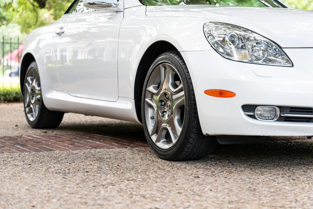 2008 Lexus SC430 - Image 17 of 31