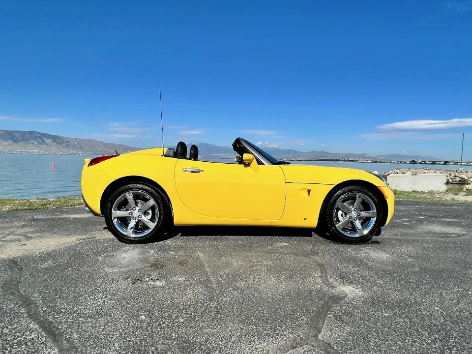 2008 Pontiac Solstice GXP - Image 27 of 31