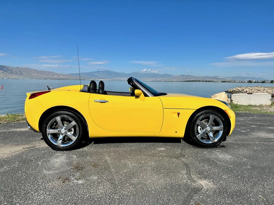 2008 Pontiac Solstice GXP - Image 26 of 31
