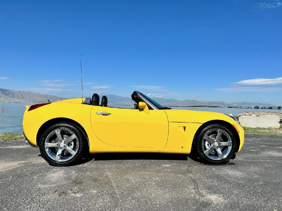 2008 Pontiac Solstice GXP - Image 29 of 31