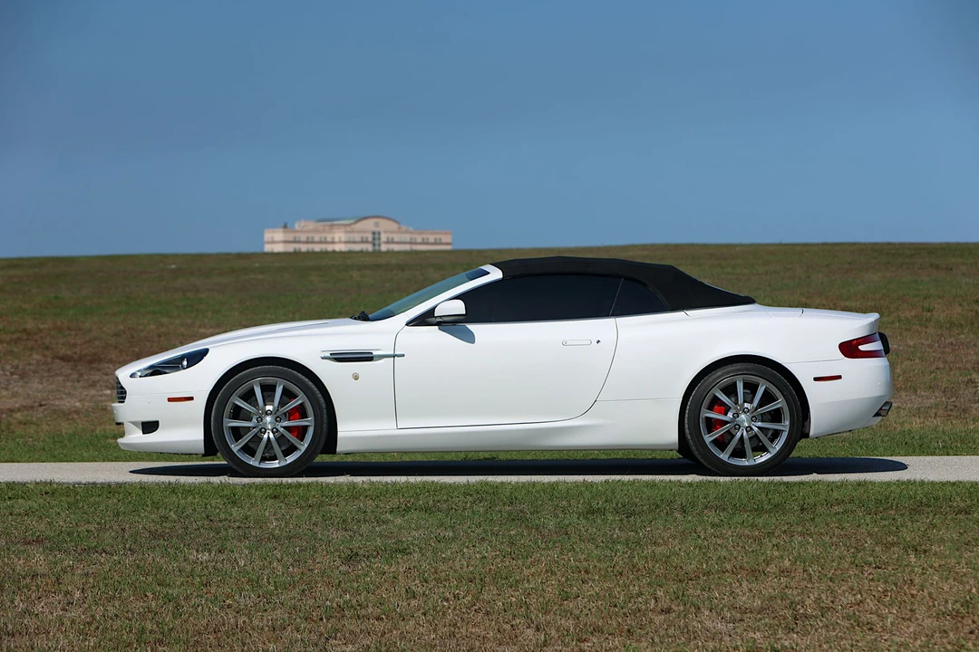 2009 Aston Martin DB9 - Image 16 of 31