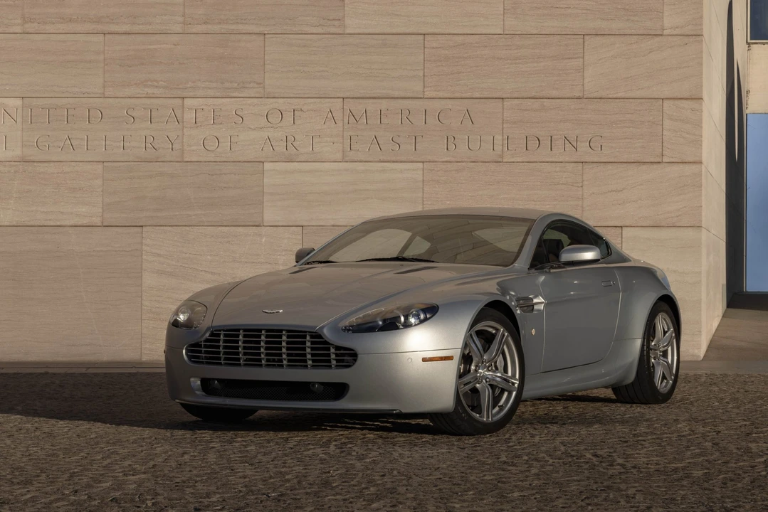 2009 Aston Martin V8 Vantage (2006-2017) - Image 16 of 31