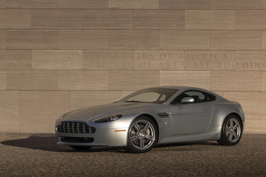 2009 Aston Martin V8 Vantage (2006-2017) - Image 17 of 31