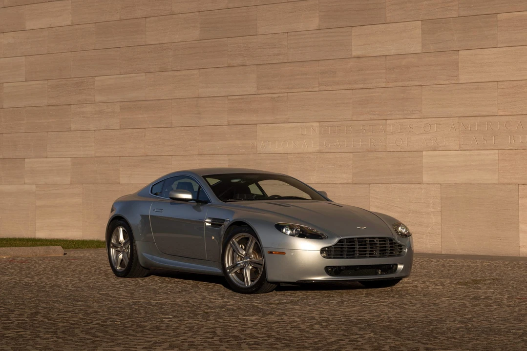 2009 Aston Martin V8 Vantage (2006-2017) - Image 11 of 31