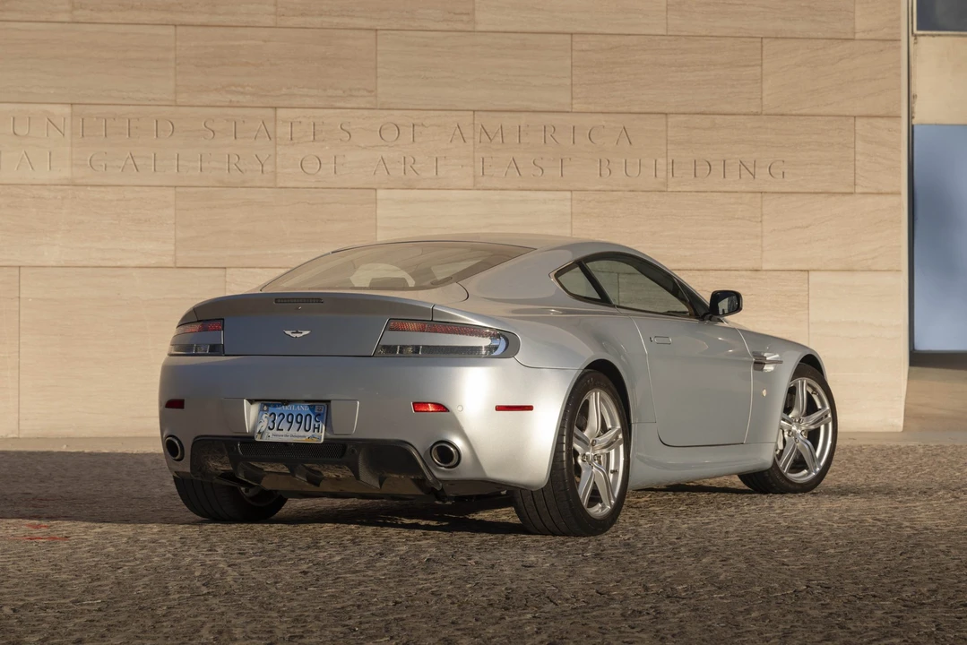2009 Aston Martin V8 Vantage (2006-2017) - Image 7 of 31