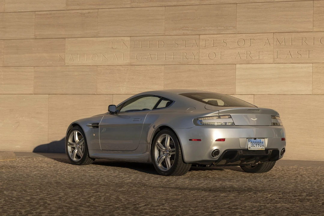 2009 Aston Martin V8 Vantage (2006-2017) - Image 2 of 31