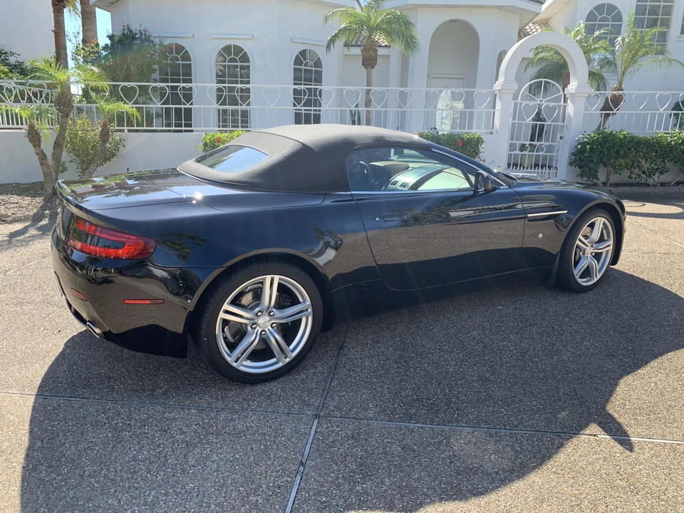 2009 Aston Martin V8 Vantage (2006-2017) - Image 25 of 31