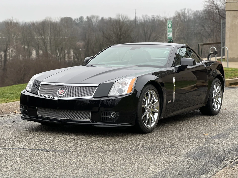 2009 Cadillac XLR-V - Image 30 of 31