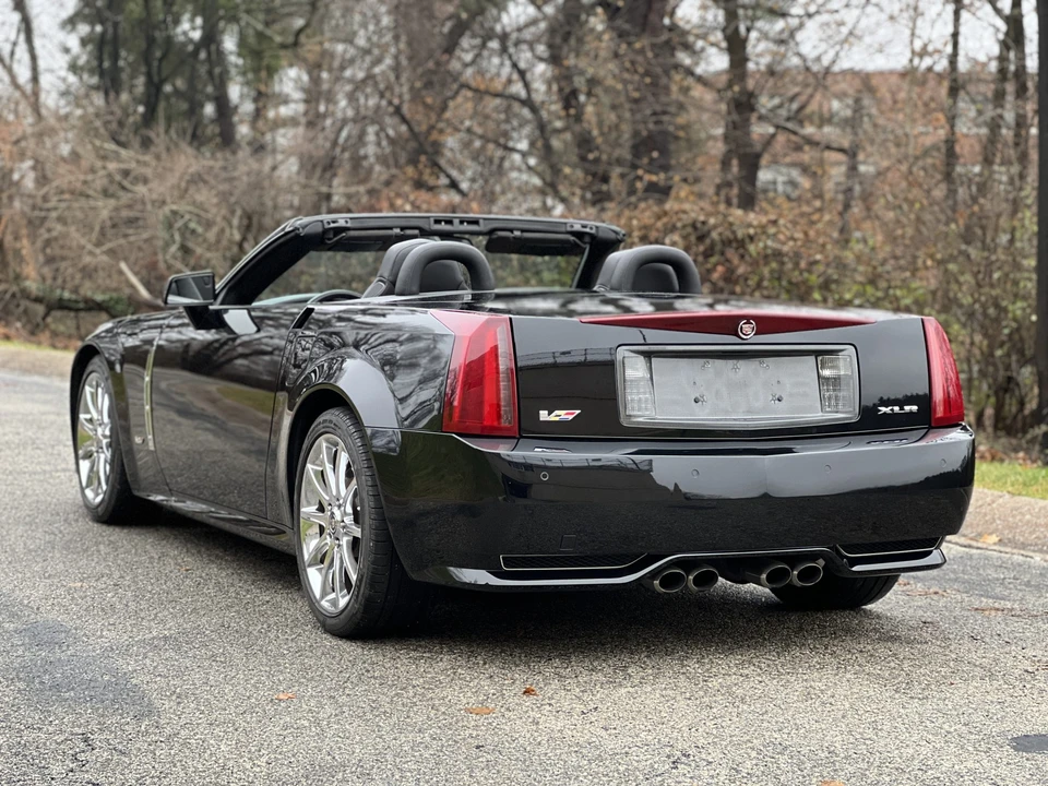 2009 Cadillac XLR-V - Image 21 of 31
