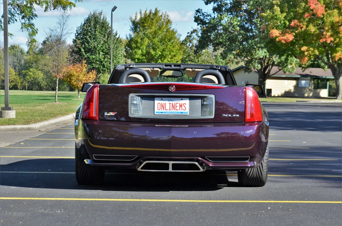 2009 Cadillac XLR-V - Image 26 of 31