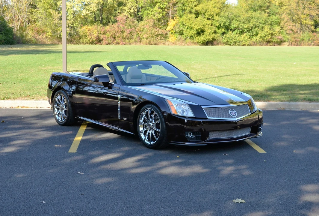 2009 Cadillac XLR-V - Image 17 of 31