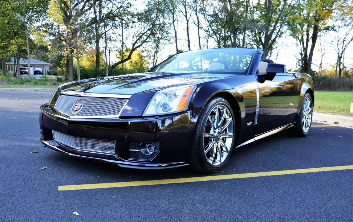 2009 Cadillac XLR-V - Image 8 of 31
