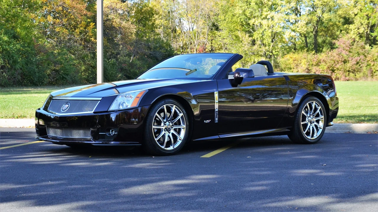 2009 Cadillac XLR-V - Image 4 of 31