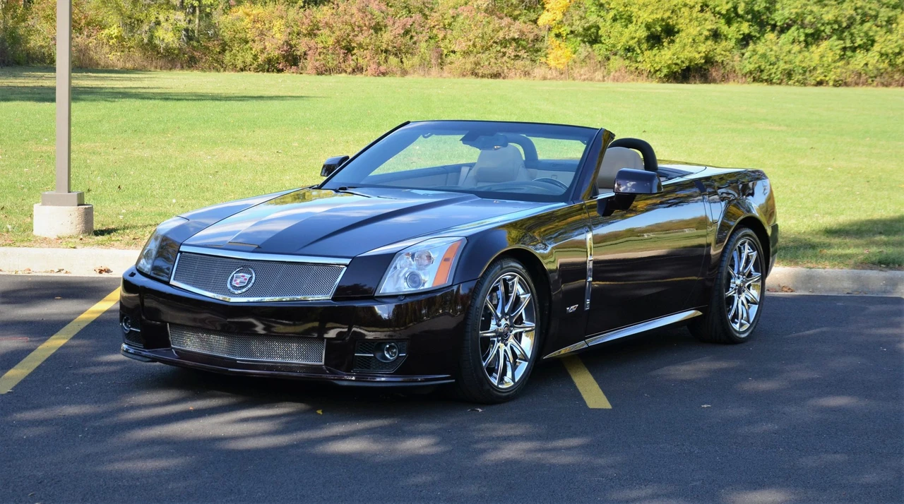 2009 Cadillac XLR-V - Image 6 of 31