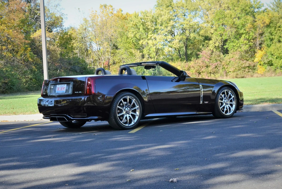 2009 Cadillac XLR-V - Image 22 of 31