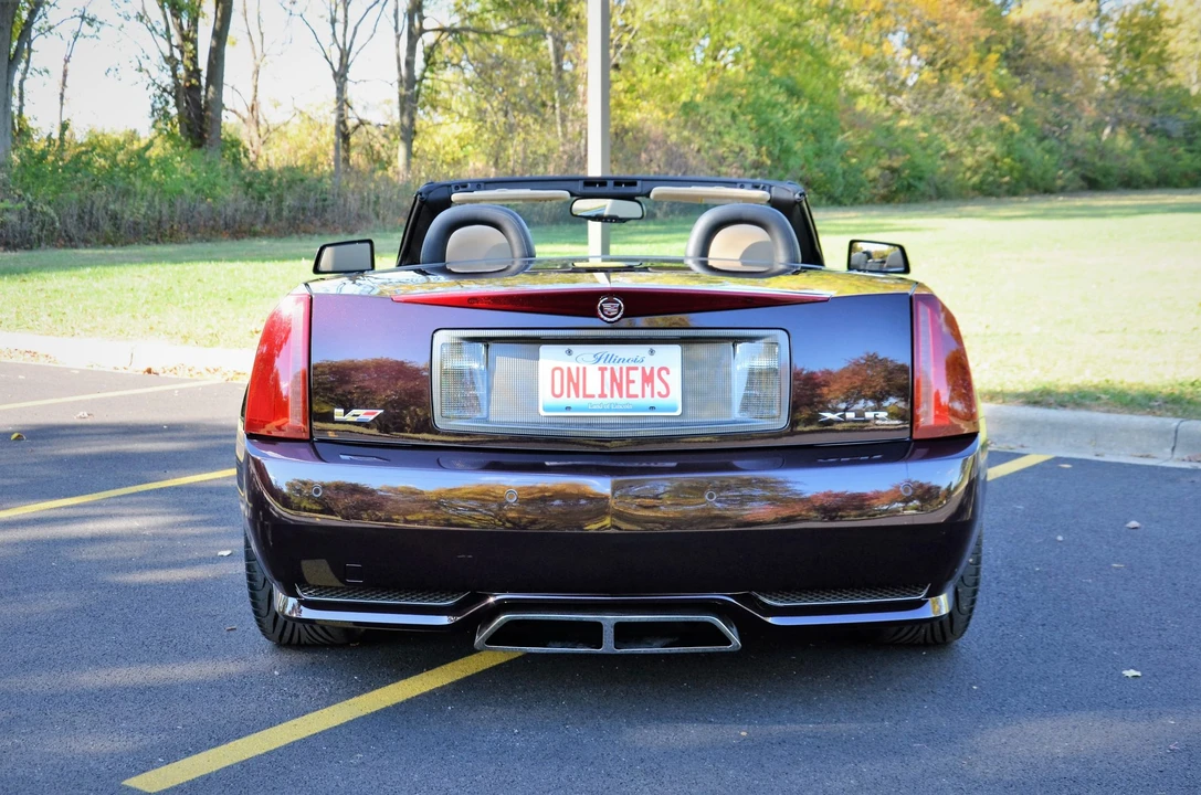 2009 Cadillac XLR-V - Image 27 of 31