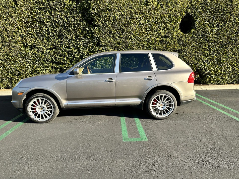2009 Porsche 955/957 Cayenne Turbo - Image 9 of 31
