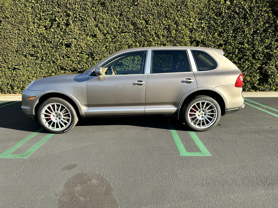 2009 Porsche 955/957 Cayenne Turbo - Image 8 of 31