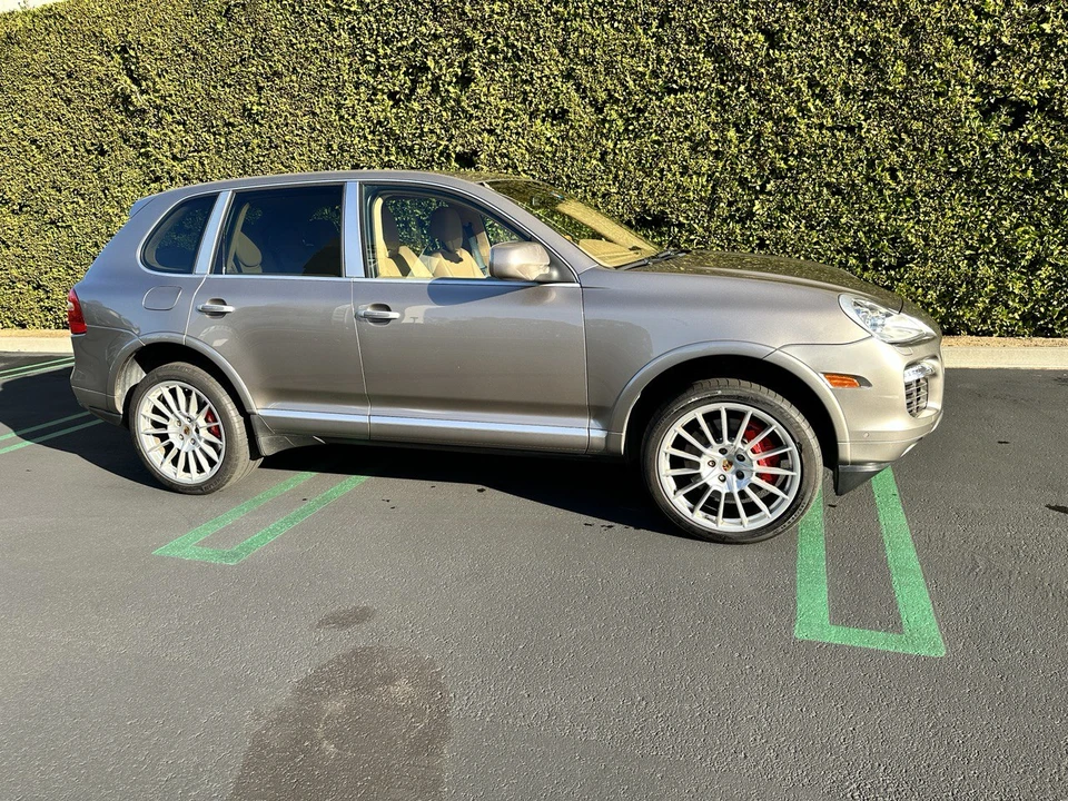 2009 Porsche 955/957 Cayenne Turbo - Image 28 of 31