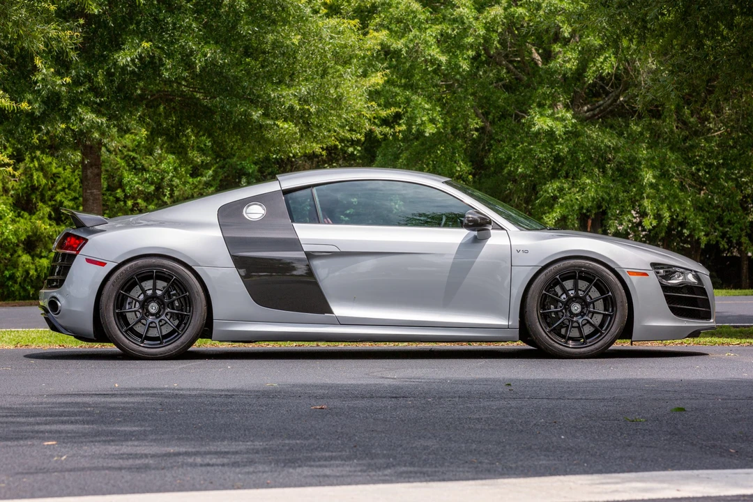 2010 Audi 42 R8 - Image 6 of 31
