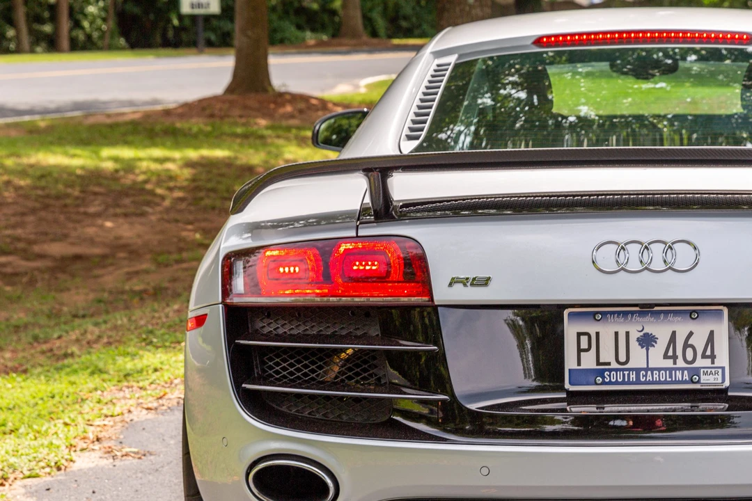 2010 Audi 42 R8 - Image 22 of 31