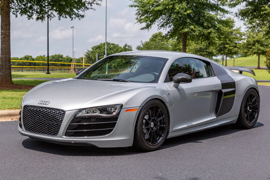 2010 Audi 42 R8 - Image 2 of 31