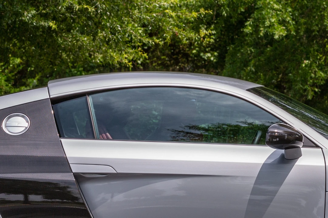 2010 Audi 42 R8 - Image 30 of 31
