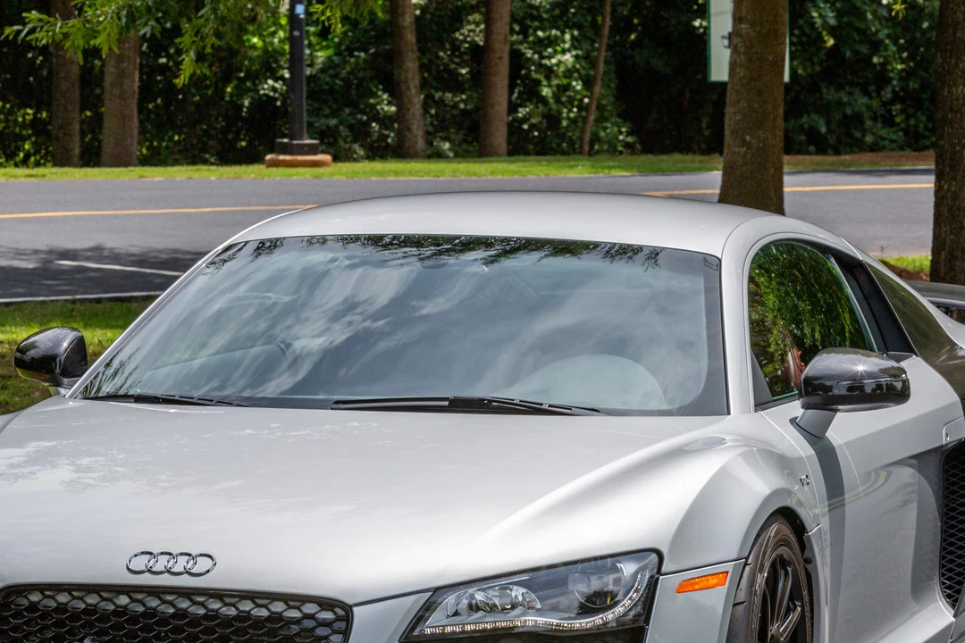 2010 Audi 42 R8 - Image 27 of 31