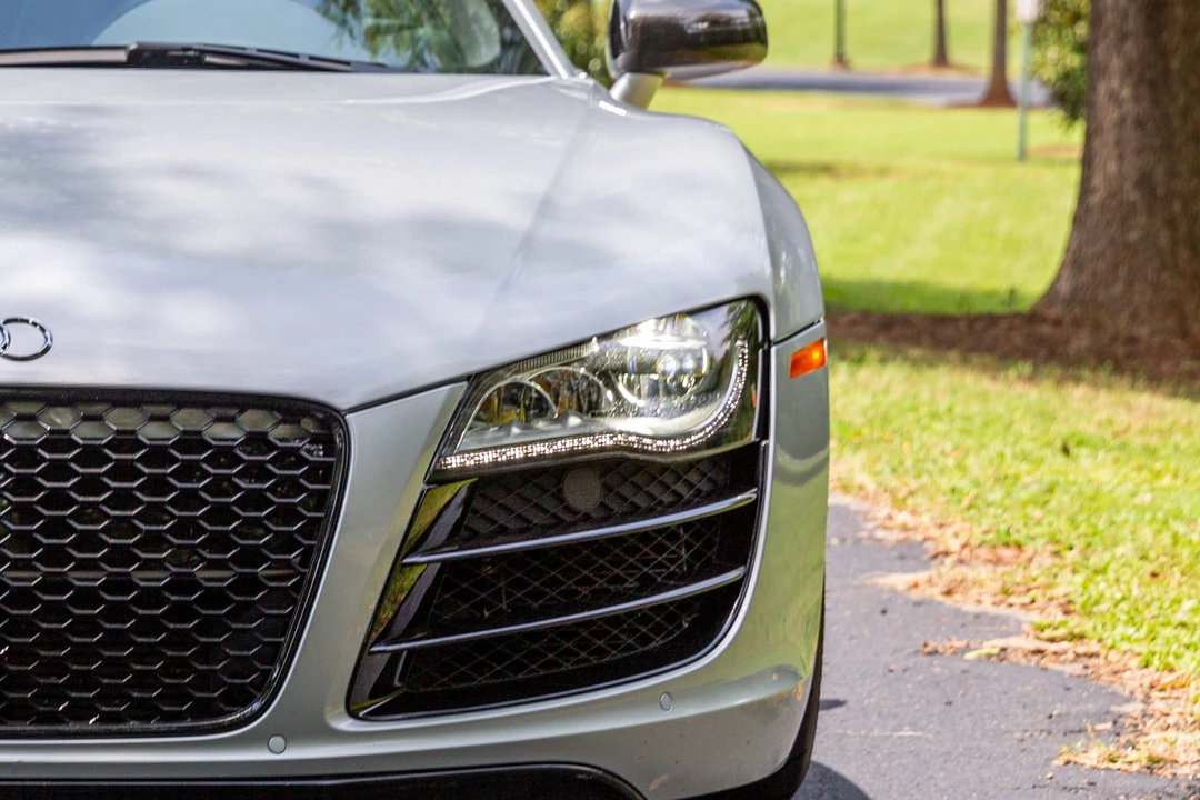 2010 Audi 42 R8 - Image 14 of 31