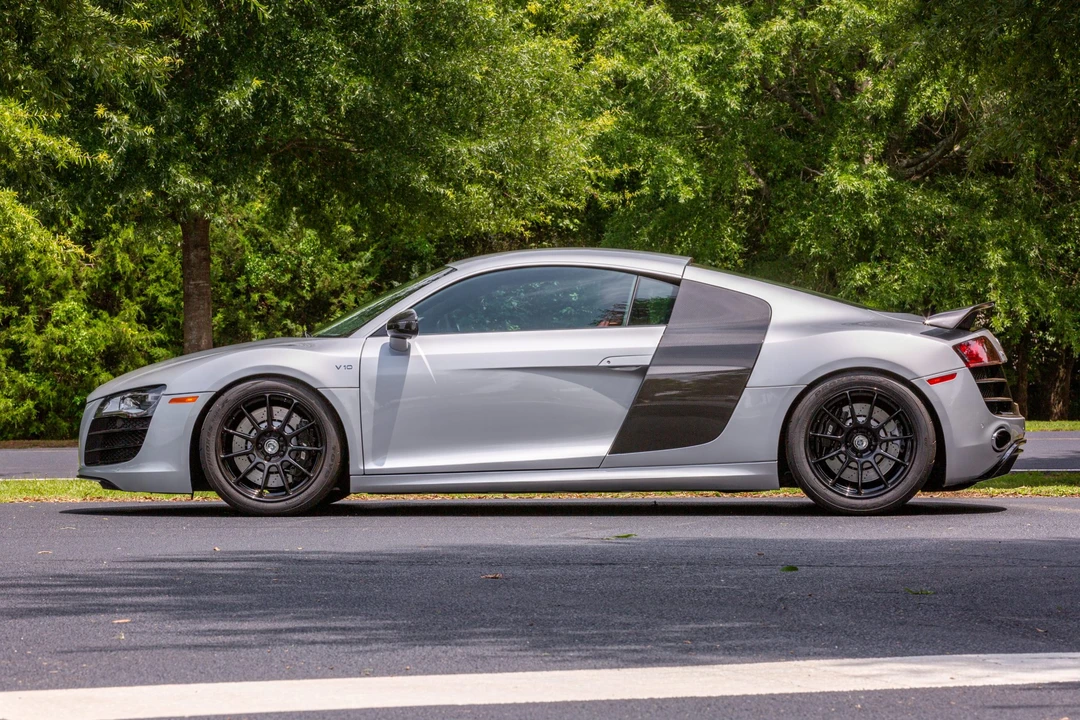 2010 Audi 42 R8 - Image 10 of 31
