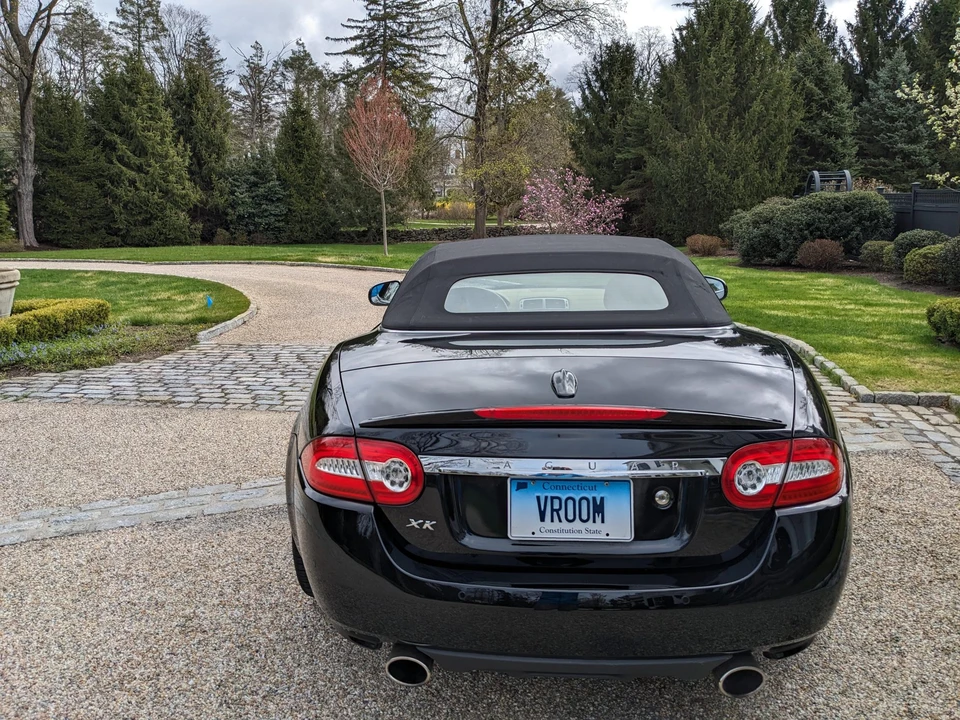 2010 Jaguar X150 XK - Image 8 of 31