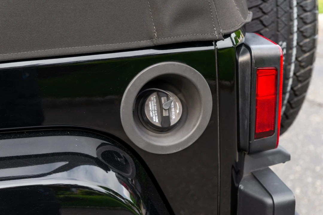 2010 Jeep JK Wrangler - Image 28 of 31