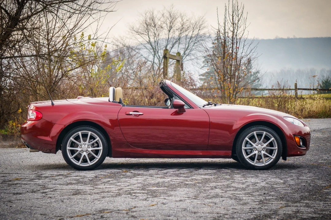 2010 Mazda NC MX-5 Miata - Image 9 of 31