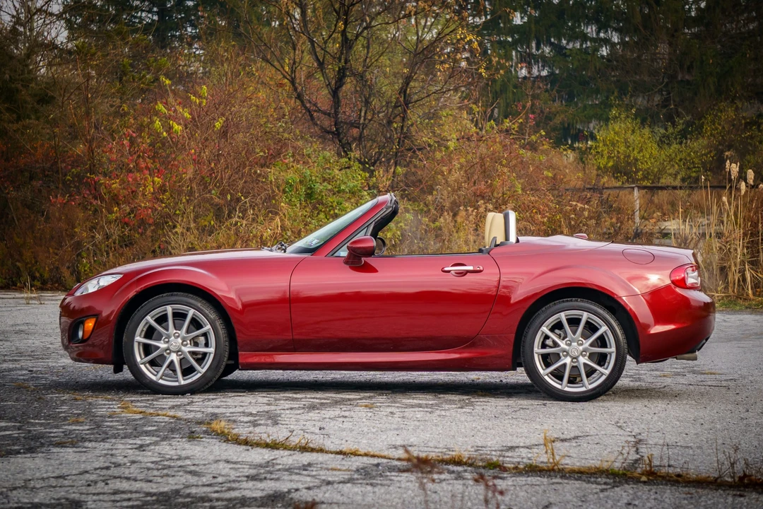 2010 Mazda NC MX-5 Miata - Image 4 of 31