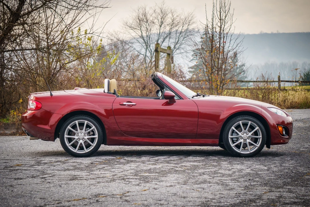 2010 Mazda NC MX-5 Miata - Image 10 of 31