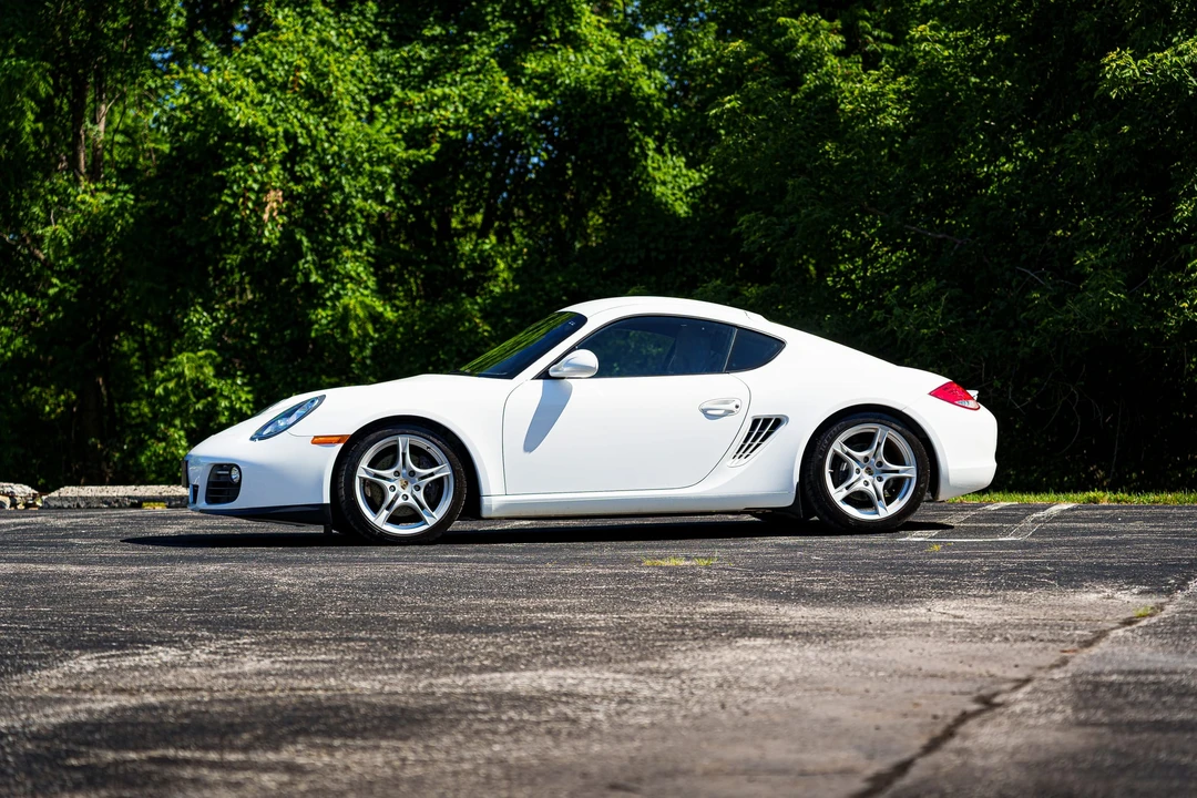 2010 Porsche 987 Cayman - Image 28 of 31