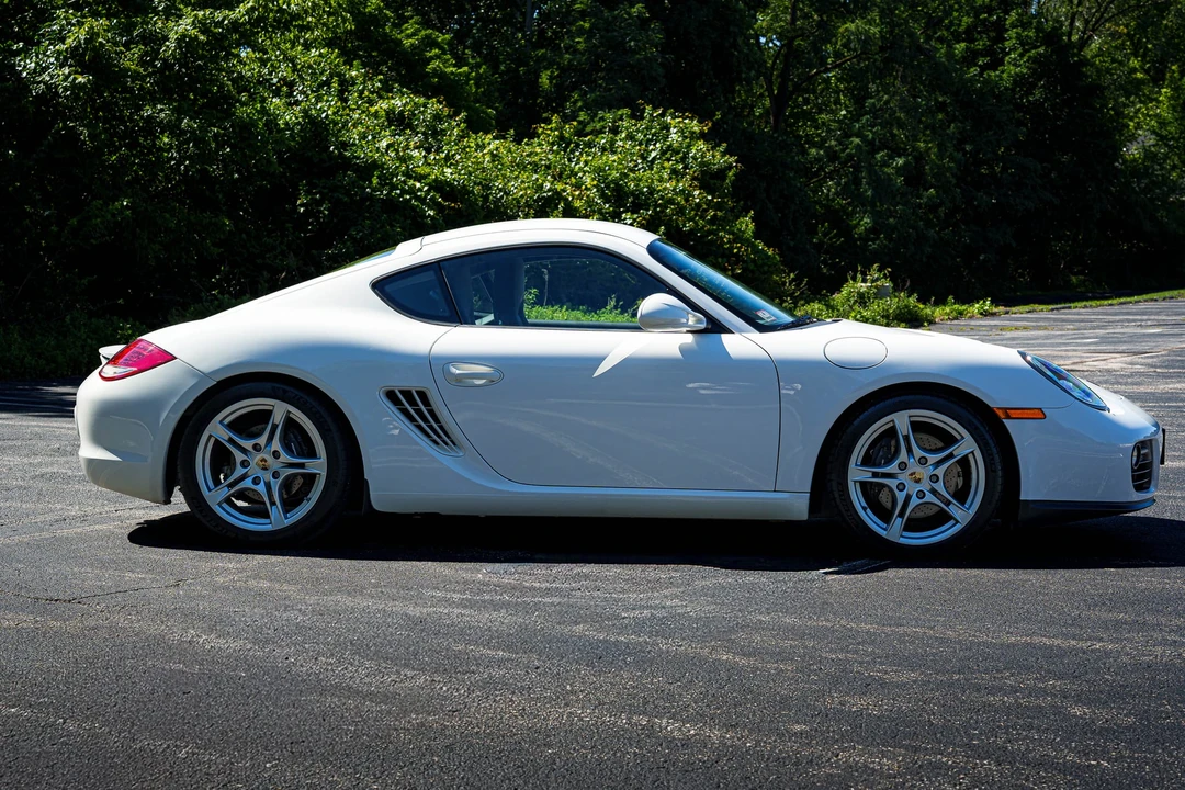 2010 Porsche 987 Cayman - Image 24 of 31