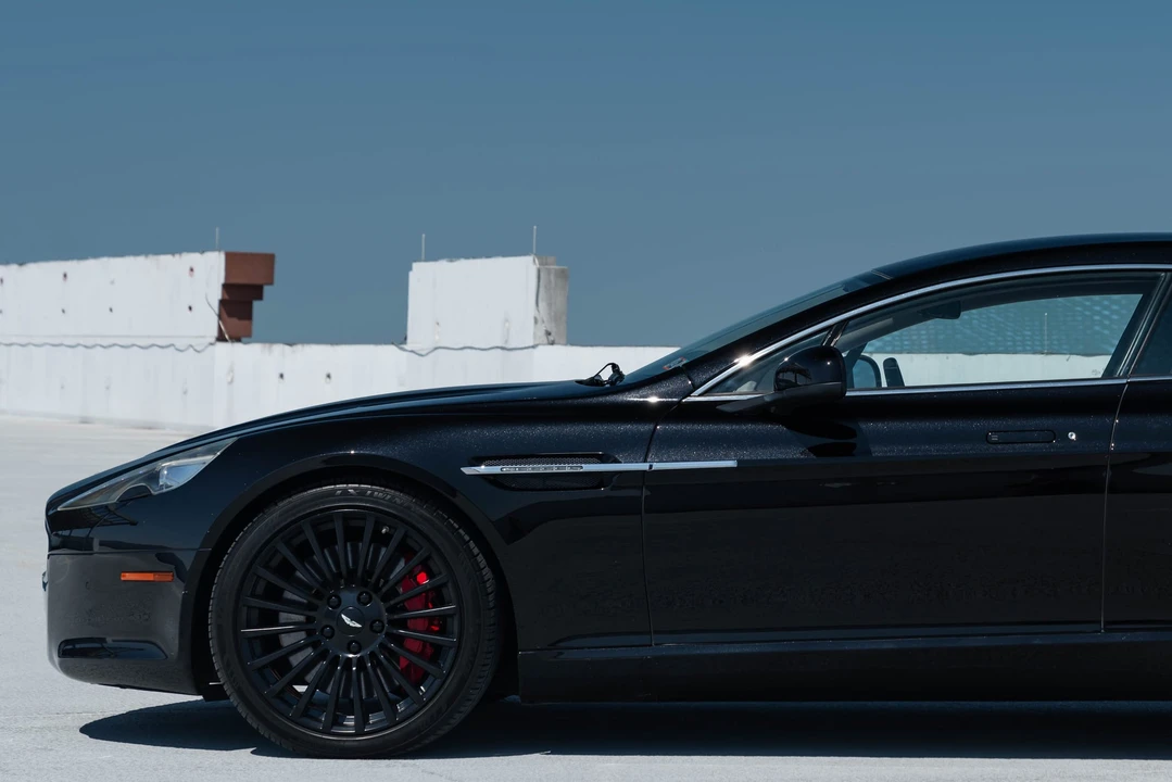 2011 Aston Martin Rapide - Image 14 of 31